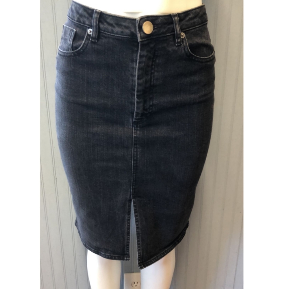 ASOS Women's Size 10 Denim Pencil Skirt in Gothic Grunge Style in Black